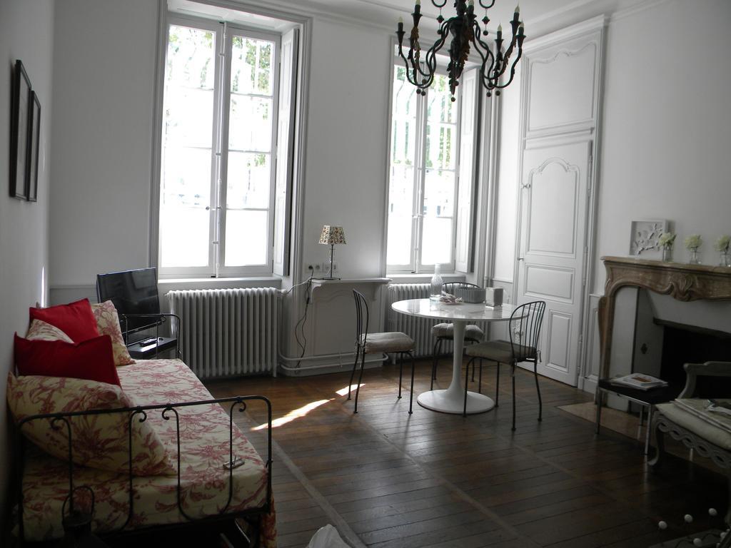 Les Tilleuls De Monge Apartment Beaune  Room photo